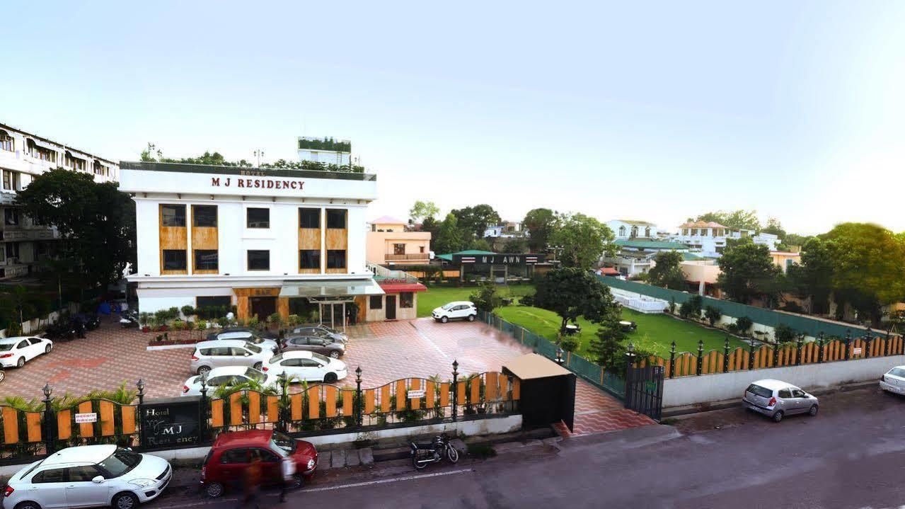 Hotel Mj Residency Dehradun Exterior foto
